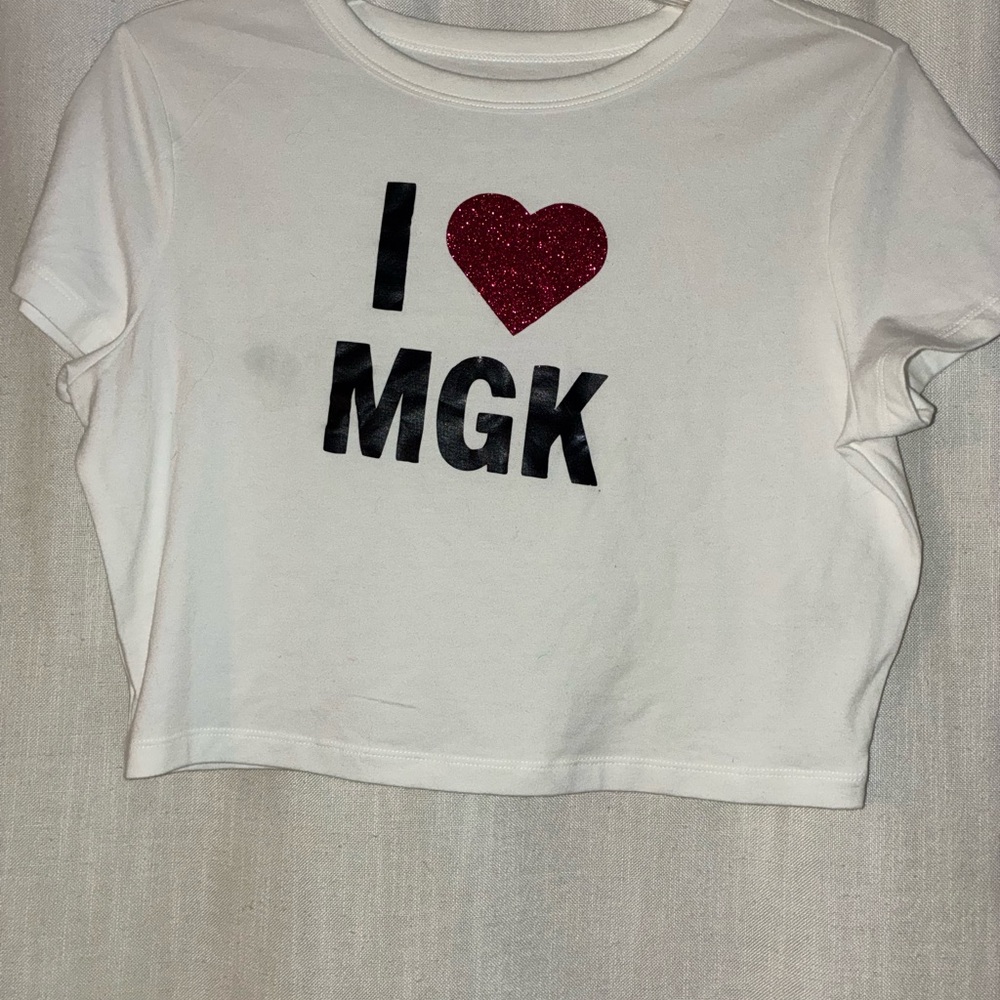 Wild Fable White Crop Top with Red Heart and Black Text